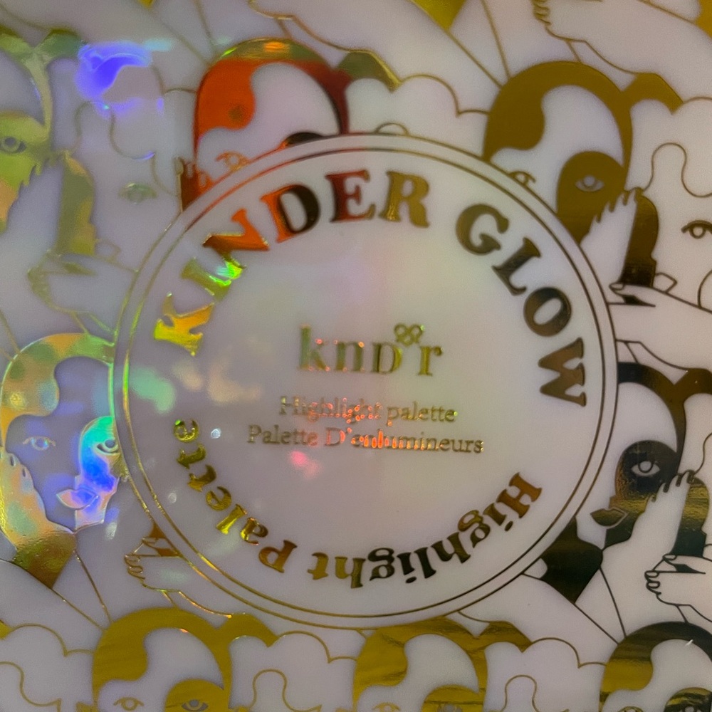 KNDR Highlighter pallet New in Box - Picture 5 of 6